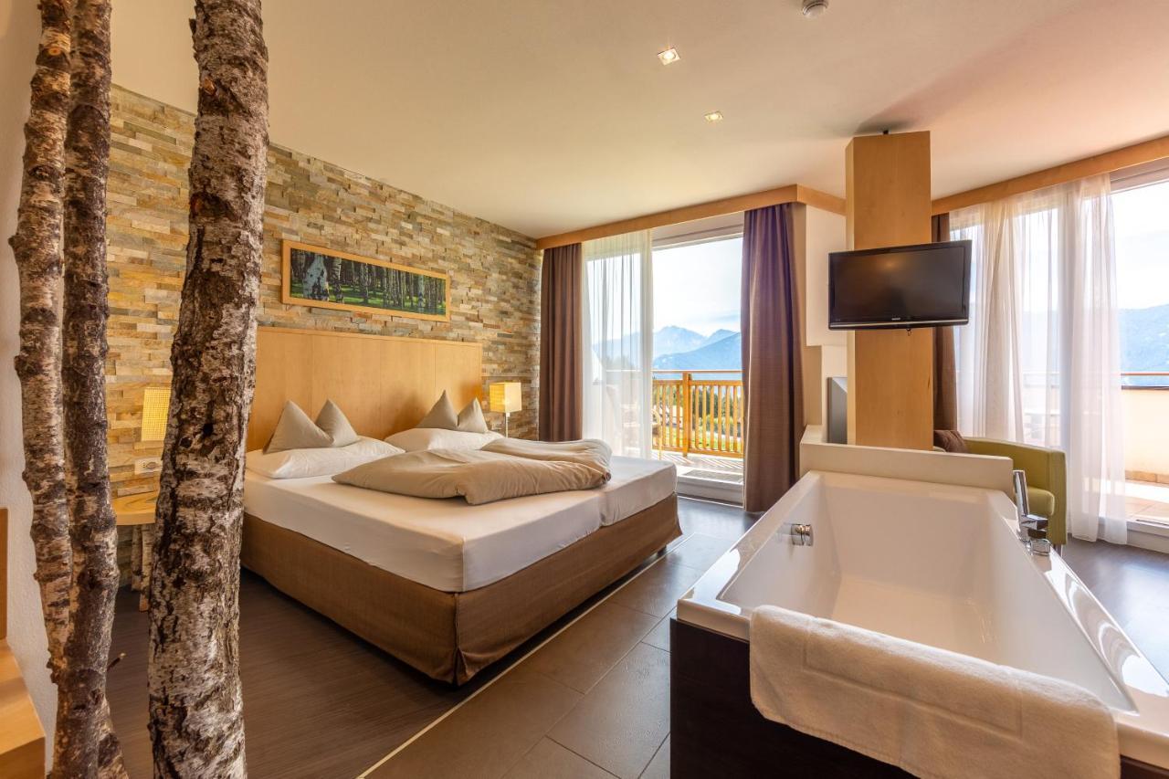 Hotel Amaten Brunico Exterior foto
